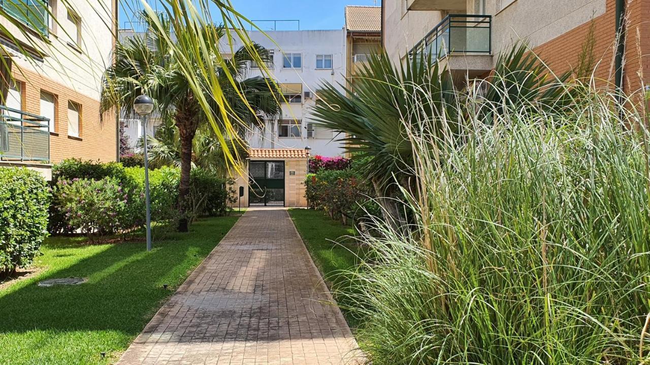 גאנדיה Universidad Del Mar - Alquiler Solo Familias מראה חיצוני תמונה
